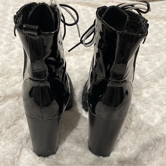 AlIT Patent Leather Block Chunky High Heel Boot. Size 9 black and White laces. - Picture 11 of 16